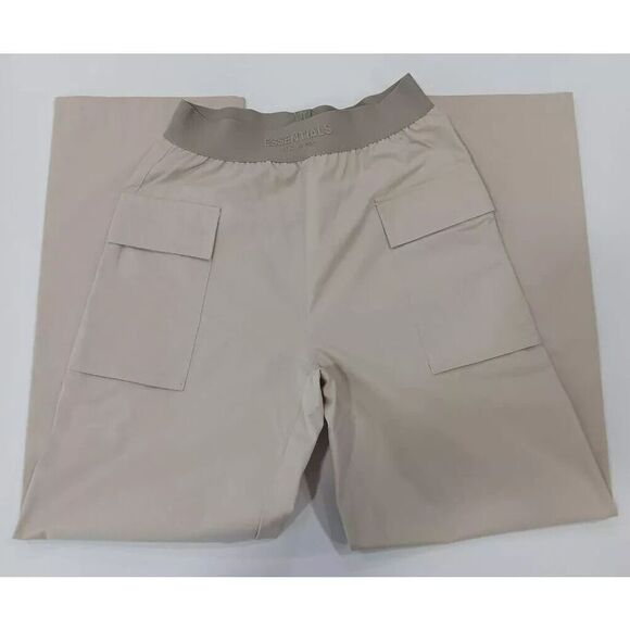 New Essentials Fear Of God  Women’s Cargo Pants Size Medium in Oak - Picture 8 of 8